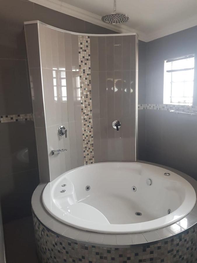 Terrace Lofts Hotel Standerton Buitenkant foto